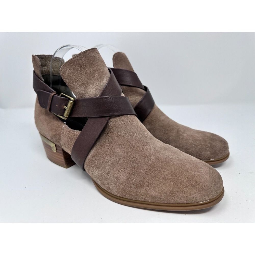 Isola DAVAN Havana‎ Boots Womens Size 9M Shoes Brown Suede Buckle Cutout Ankle